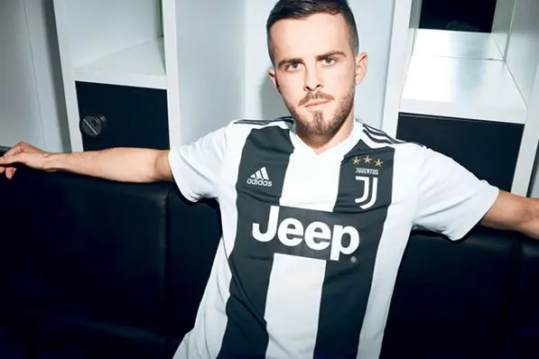 F.C. Juventus 2018-19 Dream League Soccer Kits & Logo 512x512 Juventus New Home Kits 2018-2019